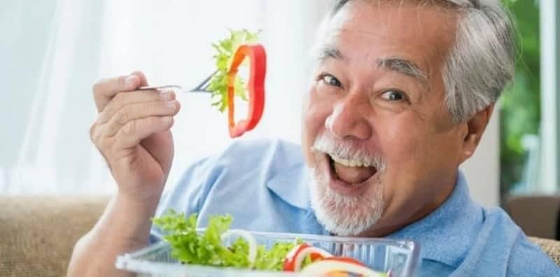 Orang Tua Kerap Sakit Urat? Ini 8 Makanan Perlu Ambil & Elak, Yang Muda Pun Kena Amalkan!