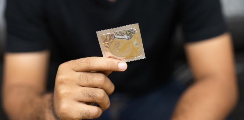 Pakai Kondom Sewaktu Bersama, Tapi Kondom Yang Mana Satu Ramai Wanita Suka?