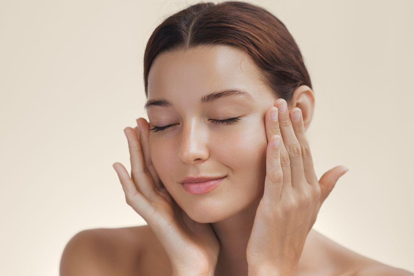 Tahukah Anda Kandungan Silika Dalam Air Mineral Boleh Buat Kulit Lebih Awet Muda?