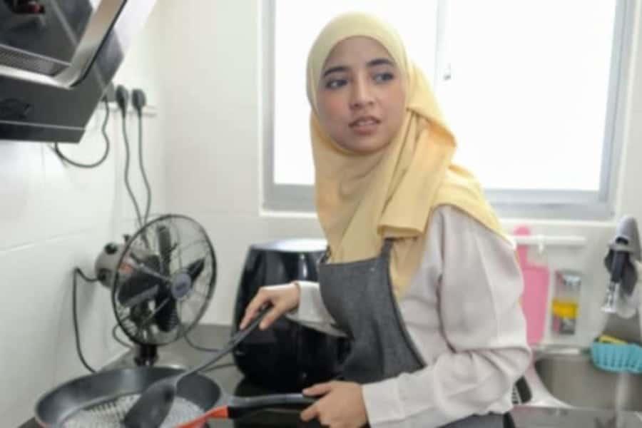 Sakit Tumit Sebab Lama Sangat Berdiri Di Dapur? Buat 5 Senaman Ini Untuk Legakannya