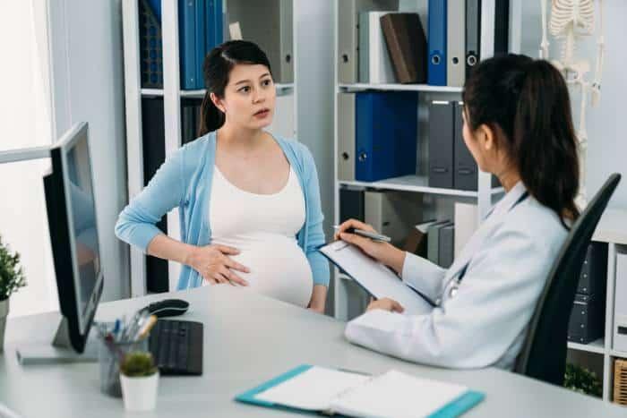 mom consulting doctor