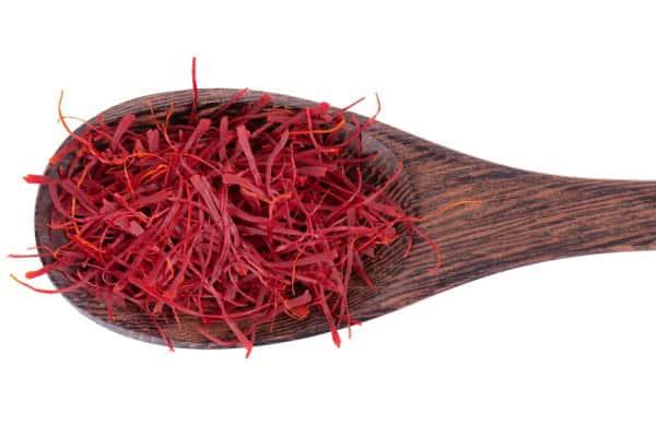 kesan minum air saffron
