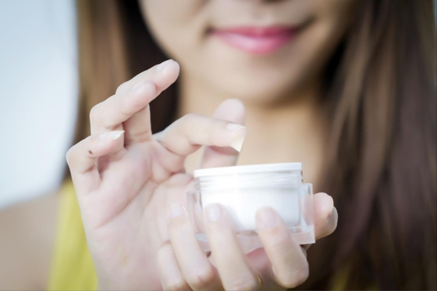 Pilihan Pelembap Terbaik Untuk Kulit Kering: Ini Tip & Cara Penggunaannya!