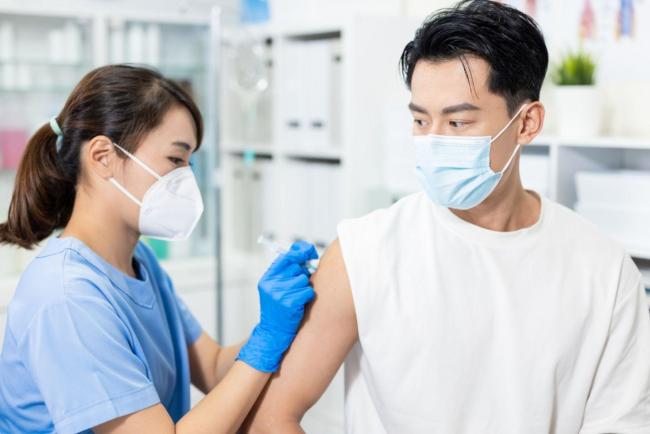 Vaksin Pneumokokal Untuk Warga Emas: Ambil Demi Perlindungan Diri!