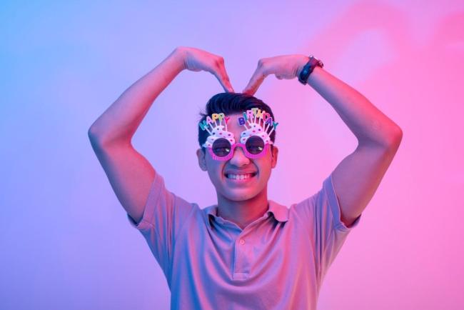 Anda Pun Rasa Diri Tak Sesuai Dalam Kategori Introvert Atau Extrovert? Cuba Baca Ni!