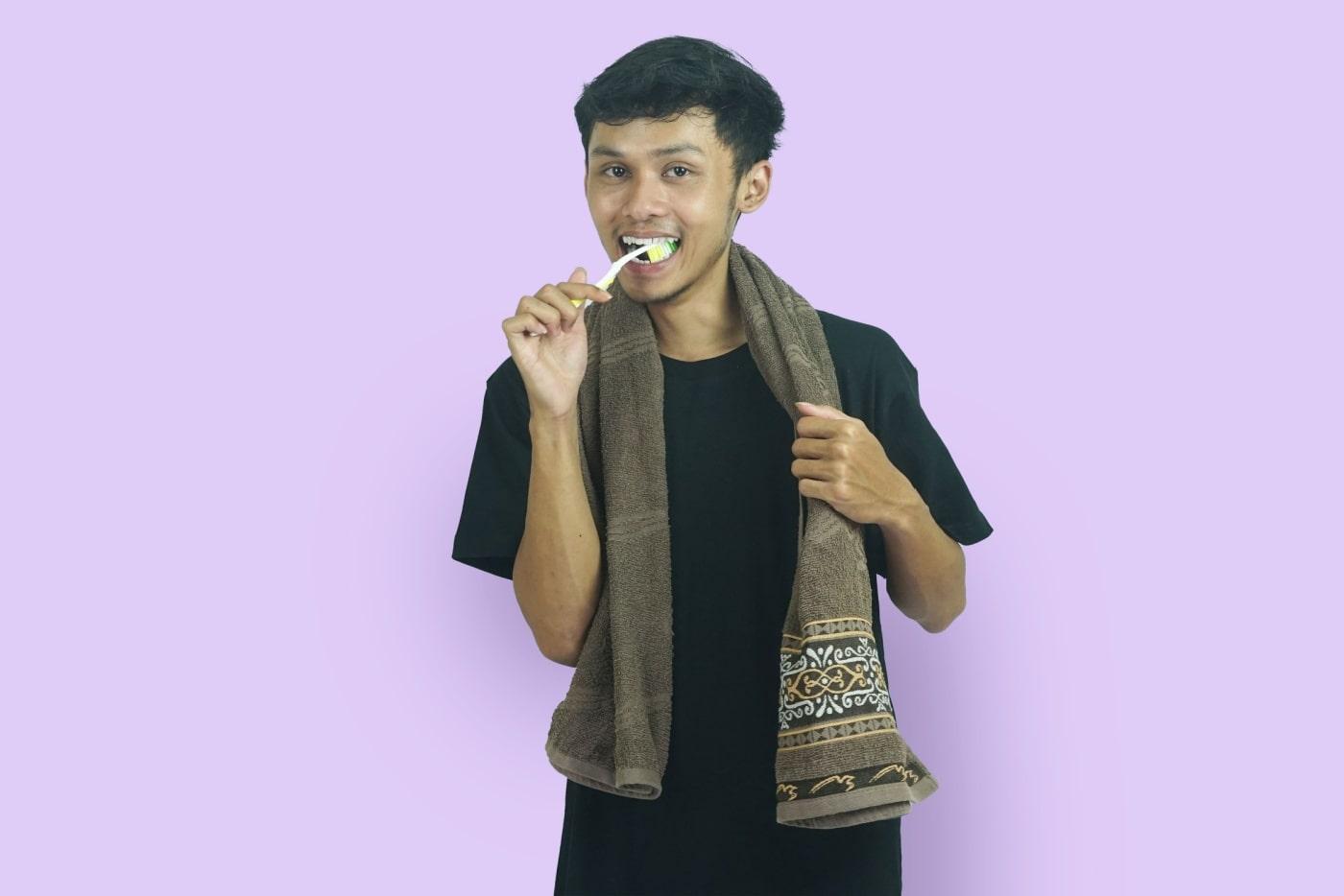 Ramai Gosok Gigi Setiap Hari Tapi Tetap Ada Plak, Rupanya Sebab Ni!