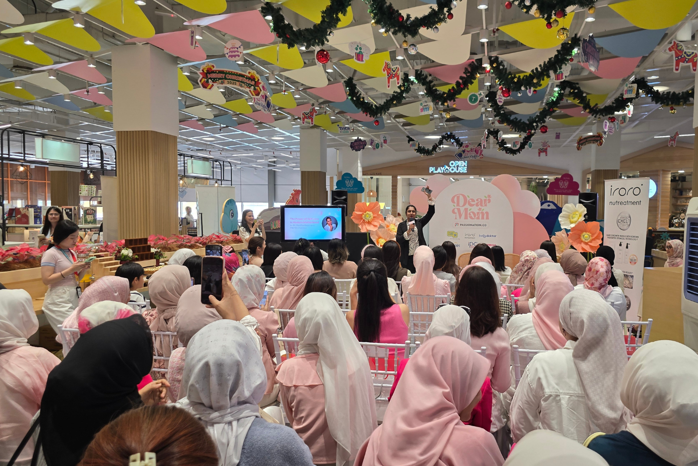 Mengangkat Realiti Keibuan Moden: Dear Mom Menyatukan Para Ibu di IPC