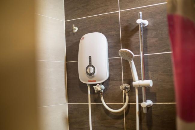 Jururawat Maut Kena Renjatan Elektrik Pemanas Air, Ini Tanda Water Heater Anda Sudah Rosak