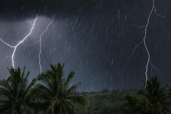 Hujan & Kilat Petang Makin Kerap — Ini Bahaya Yang Ramai Masih Abaikan