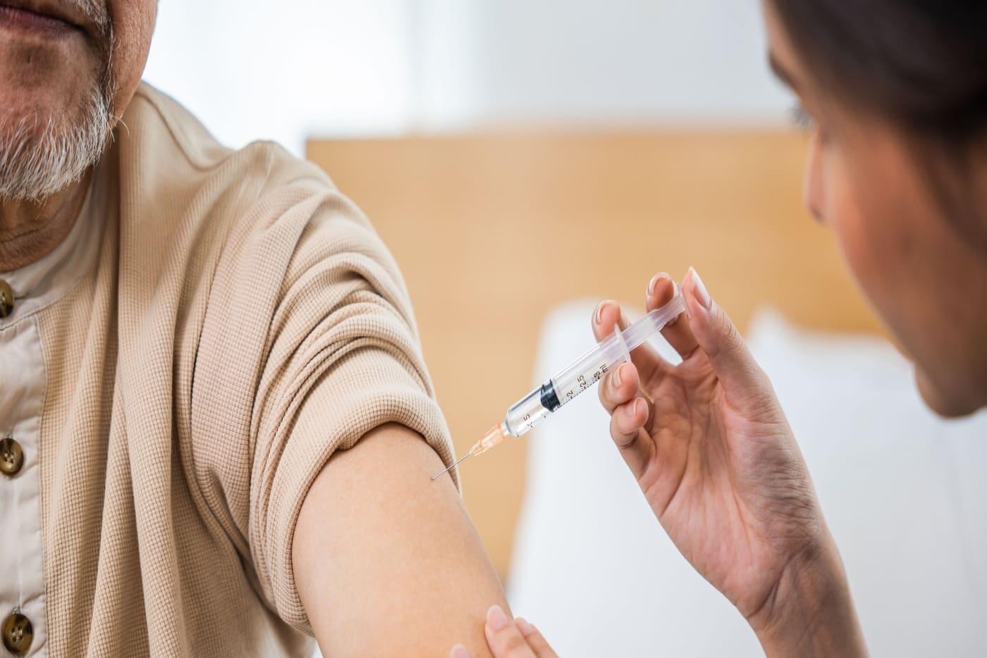 Nak Pergi Haji Atau Umrah? Jangan Abaikan Vaksin Meningococcal Ini!