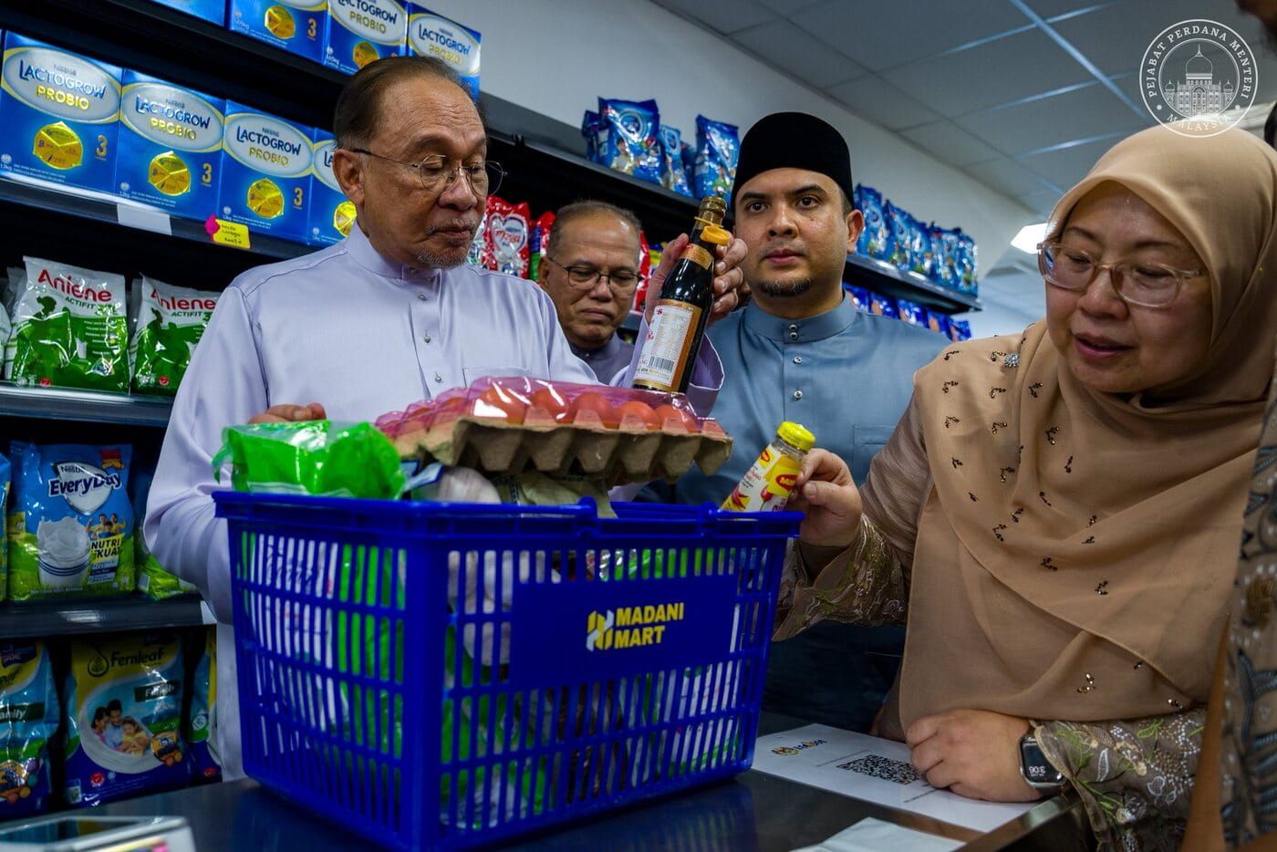 PM Lancar MADANI Mart, Bantu Jimatkan Belanja Dapur Ibu-Ibu Nanti!