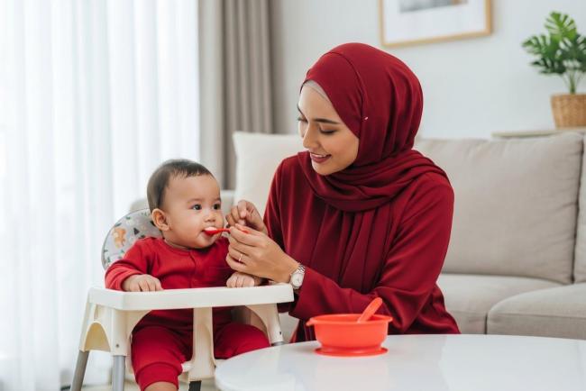 Cara Mudah Mulakan Makanan Pejal Tanpa Tekanan Untuk Ibu Bekerja