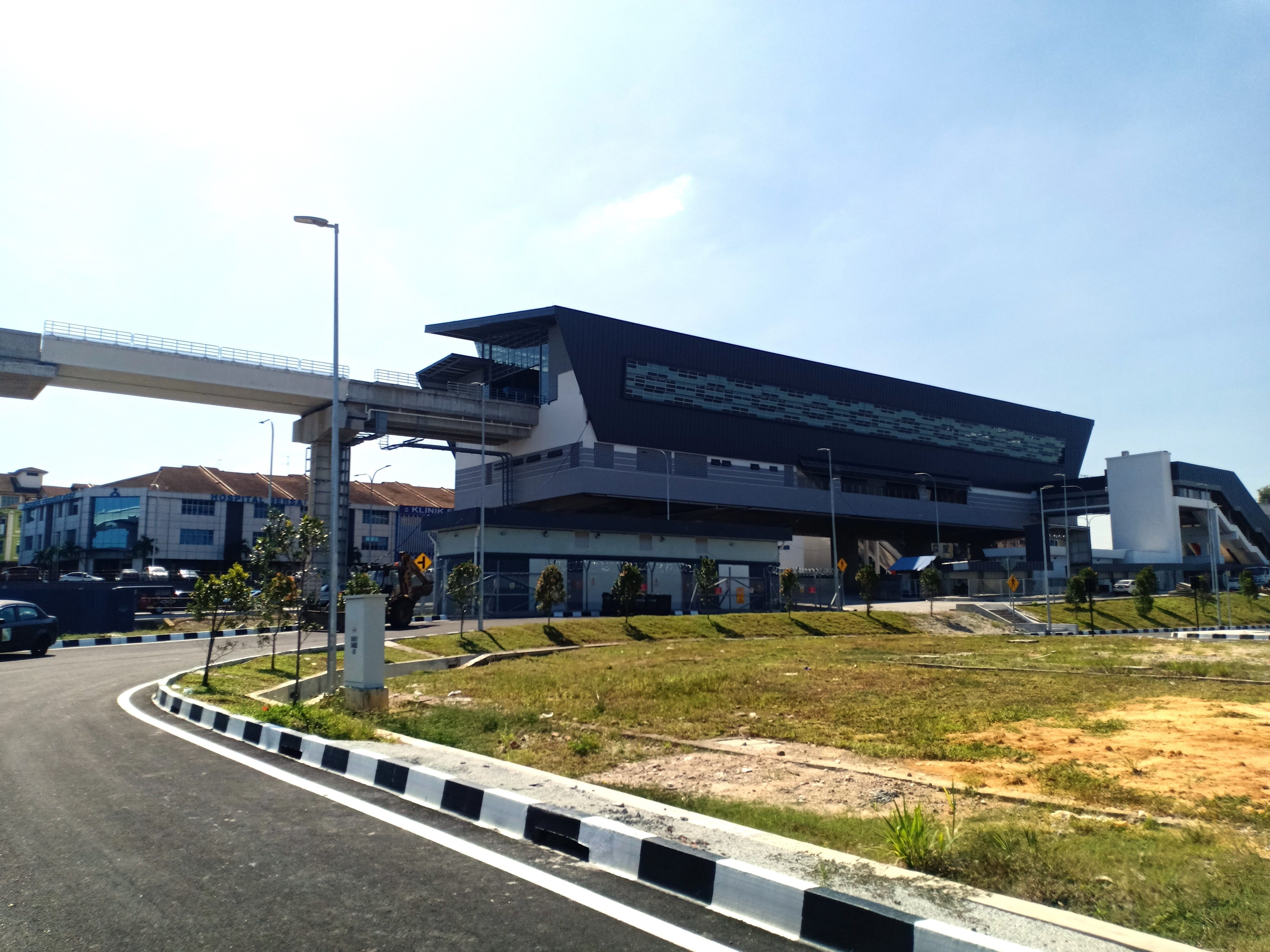 LRT Shah Alam
